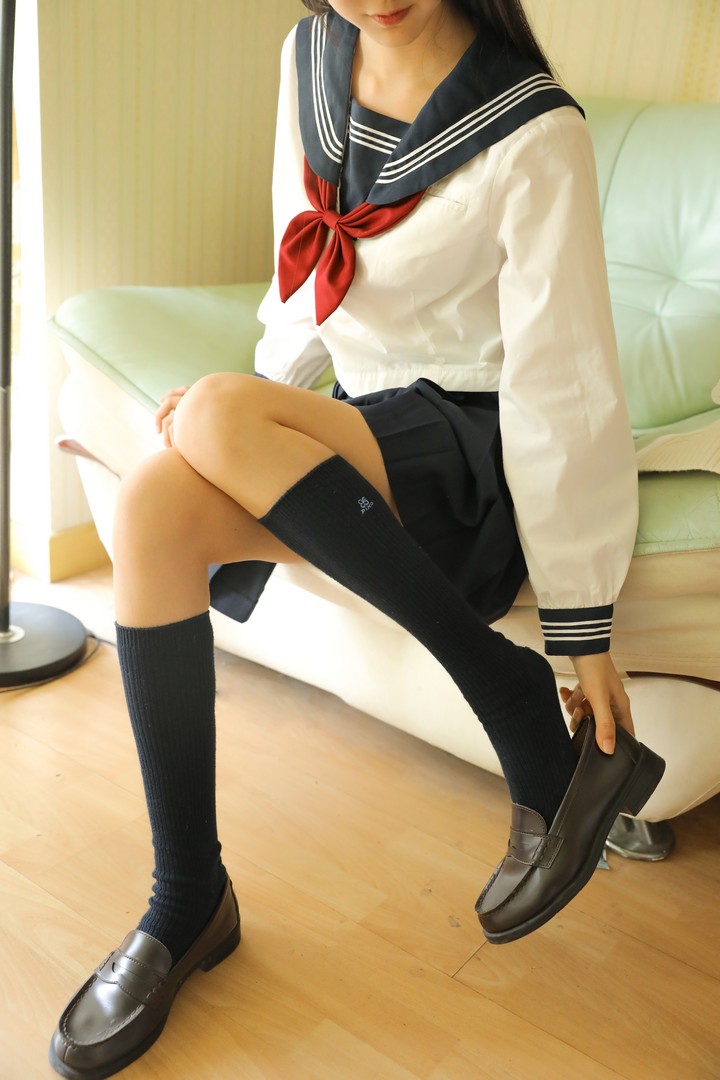 Coser@木绵绵OwO VOL.031 绵相随 JK手水服 [14P-38MB]预览图