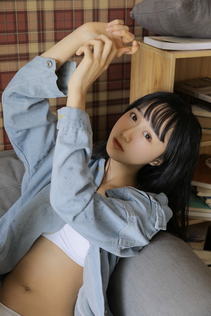 Coser@木绵绵OwO VOL.036 绵相随 性感小可爱 [22P-85MB]预览图