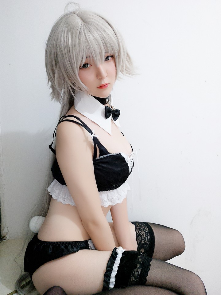 Coser@一小央泽 VOL.044 黑兔[10P 37M]预览图