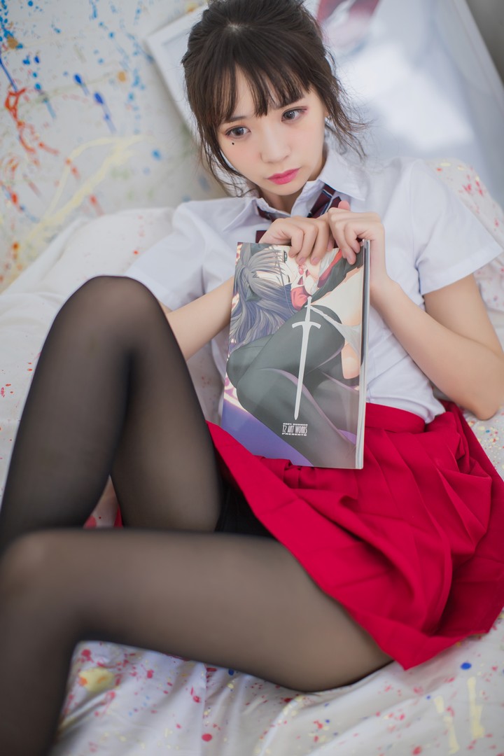 Coser@疯猫ss VOL.013 画室JK 23P 172M预览图