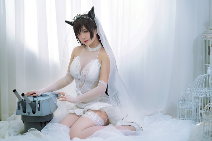 Coser@半半子 VOL.006 爱宕花嫁 [30P1V-162MB]预览图