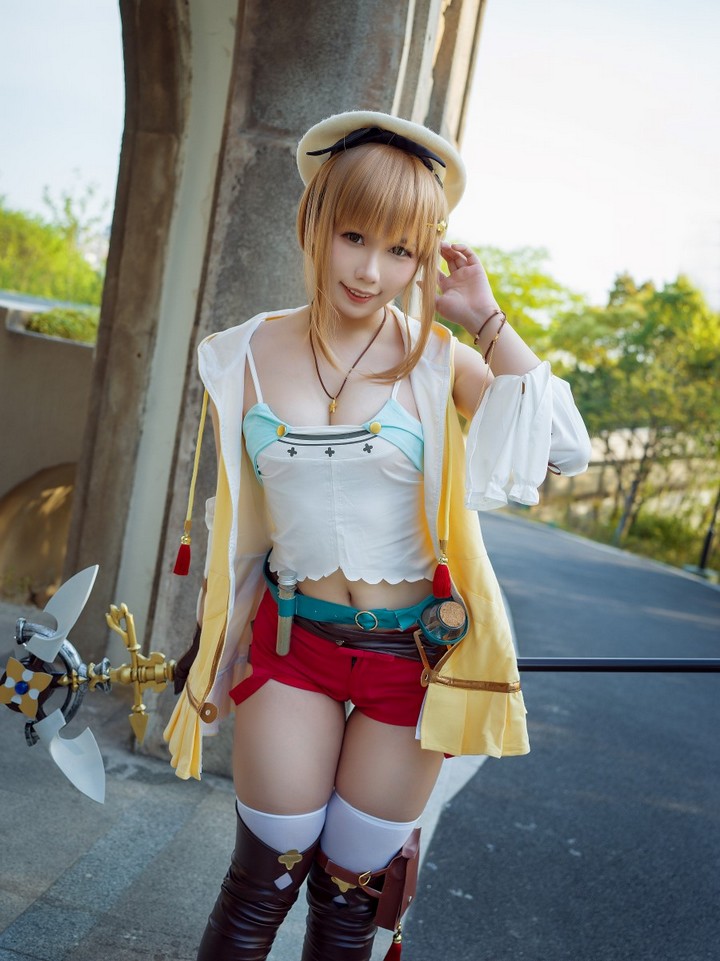 Coser@麻花麻花酱 VOL.021 莱莎[20P+1V／308MB]预览图