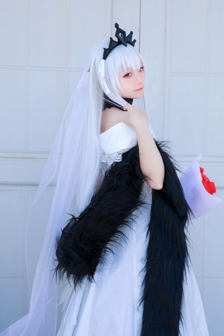 Coser@G44不会受伤 VOL.001 - 98K婚纱 德皇[25P／70MB]预览图