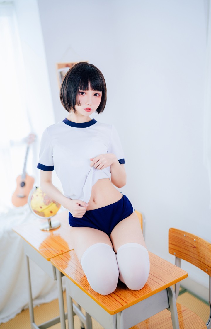 Coser@果咩酱w VOL.014 体操服[19P／271MB]推荐预览图