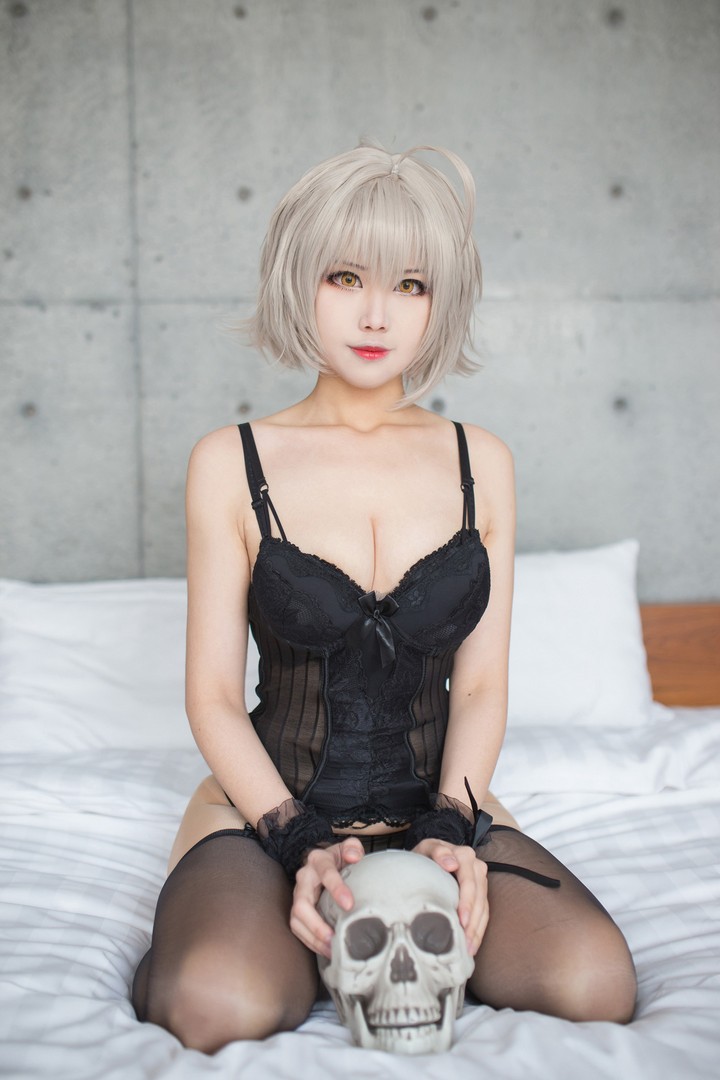 Coser@KaYa萱 VOL.009 黑贞 黑呆毛下着（KaYa&亚缇） [51P 26MB]预览图