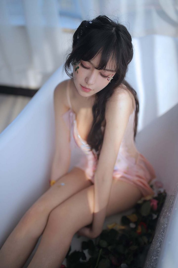 Coser@Shika小鹿鹿 VOL.057 HANA真爱版[20P／279MB]预览图