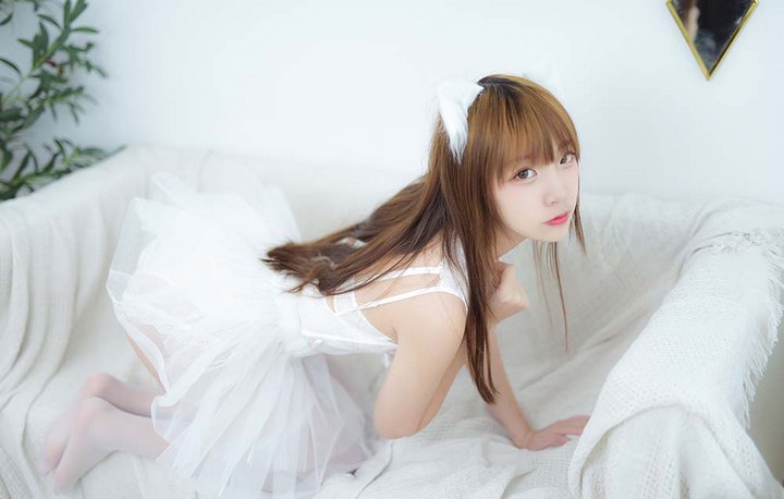 Coser@二佐Nisa VOL.085 白婚纱[28P／272MB]预览图