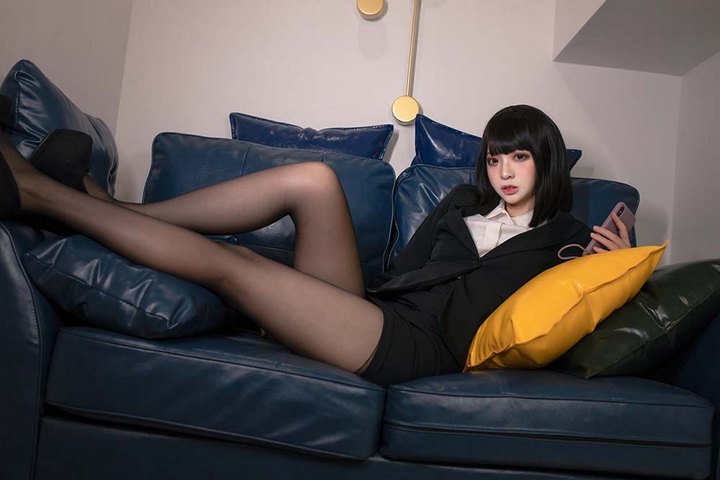 Coser@疯猫Ss VOL.057 OL真爱之制服OL[30P／593MB]预览图