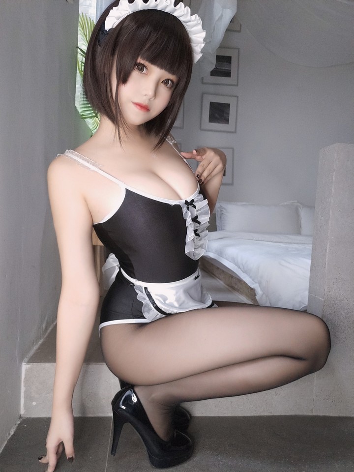 Coser@蜜汁猫裘 VOL.049 女仆[42P4V-183MB]预览图