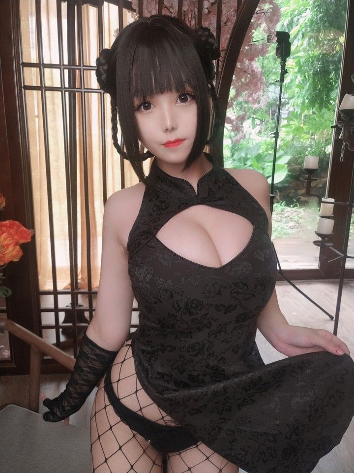 Coser@蜜汁猫裘 VOL.067 皮衣舞娘 [45P7V-286MB]预览图