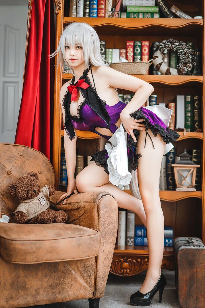 Coser@蜜汁猫裘 VOL.075 贞德女仆[40P-438MB]预览图