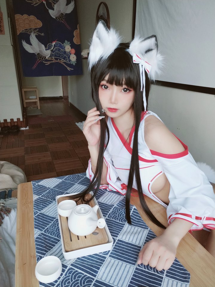 Coser@鬼畜瑶在不在w VOL.045 狐耳女巫[31P-96MB]预览图