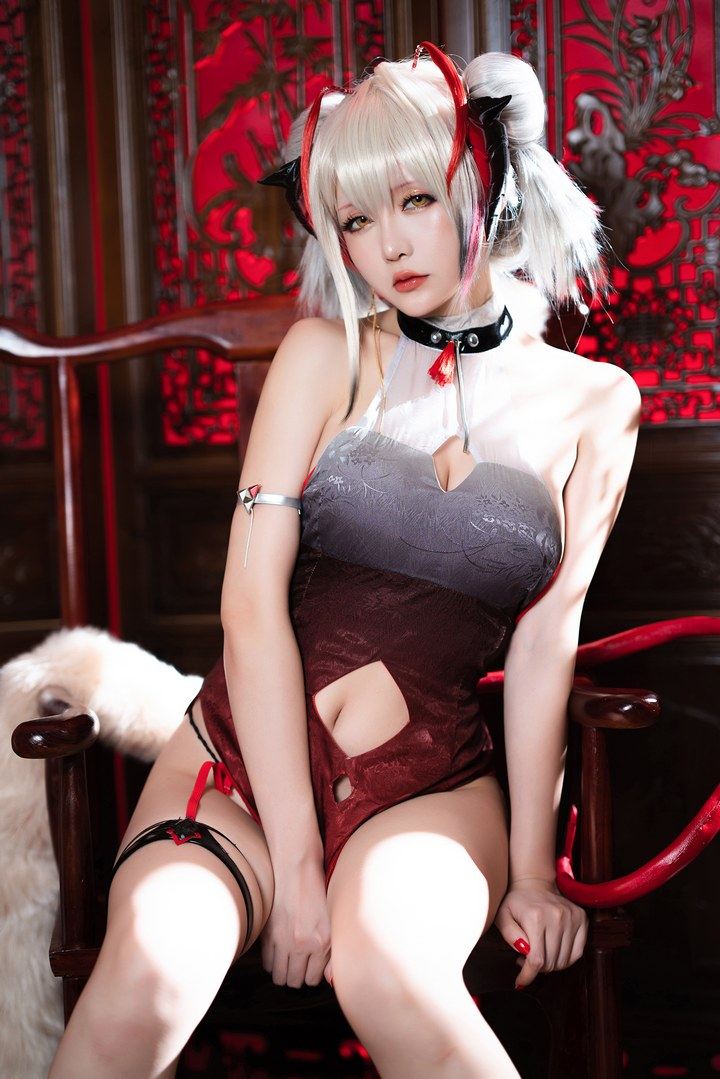 Coser@星之迟迟 VOL.030 W-同人旗袍 [33P／124MB]预览图