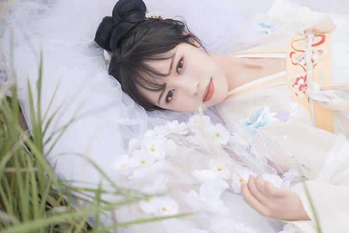 [YITUYU艺图语]2022.04.01 小花花 梨一依[42+1P／510MB]预览图