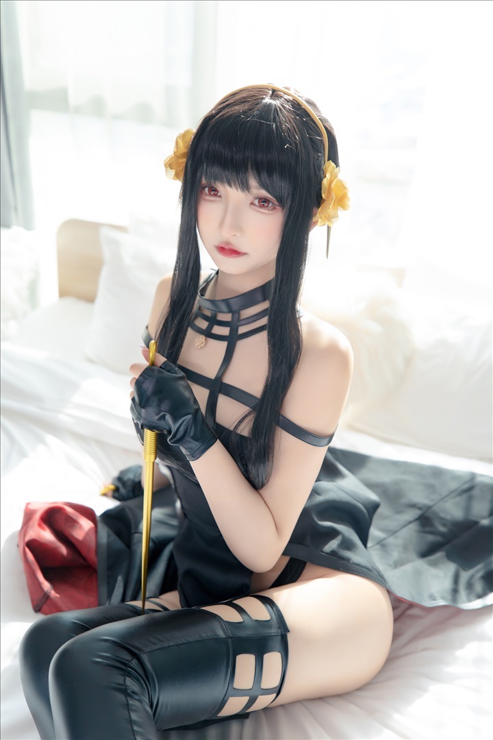 Coser@神楽板真冬 VOL.139 约尔太太你也不想[75P-144.69MB]预览图