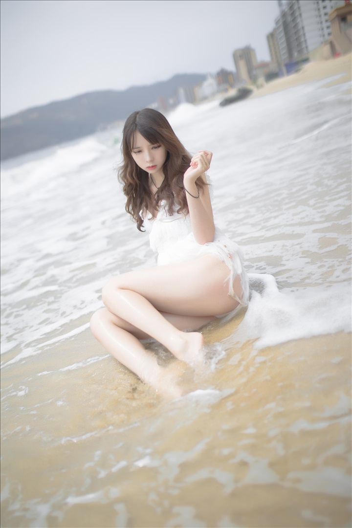 Coser@疯猫Ss  VOL.121 海滩黄色 [29P-219MB]预览图