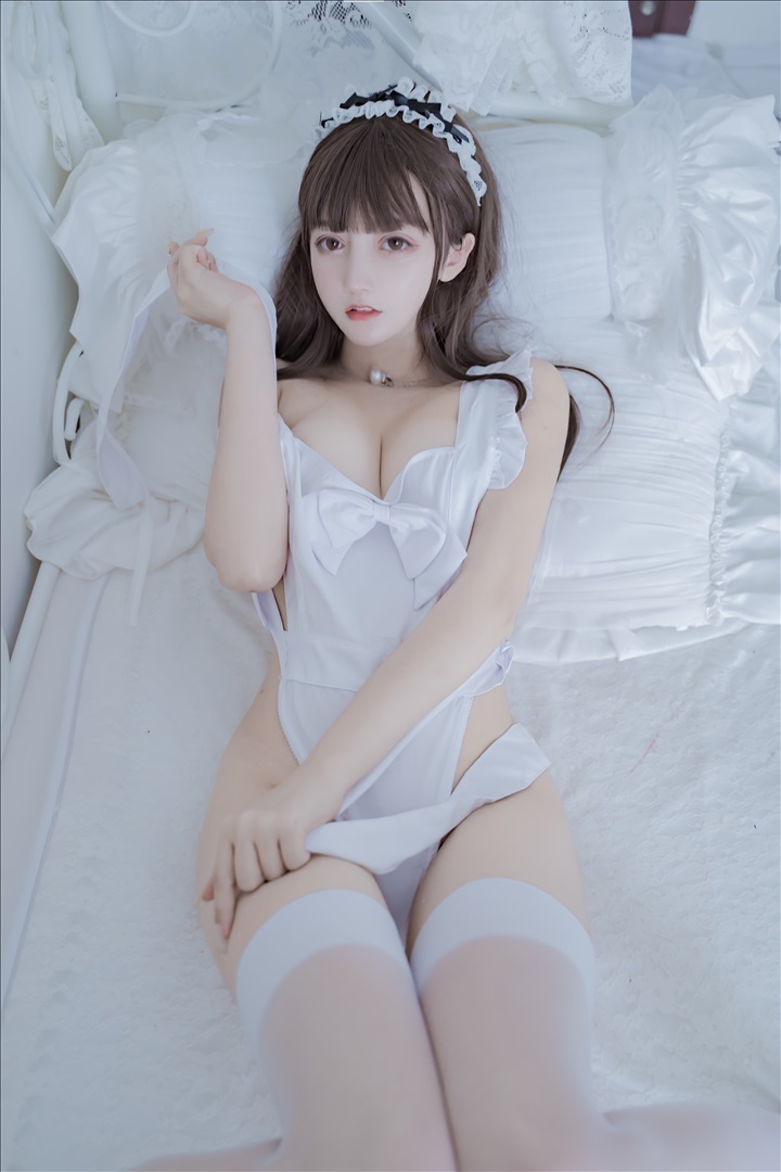 Coser@过期米线线喵 VOL.139 连体围裙 [31P-61MB]预览图