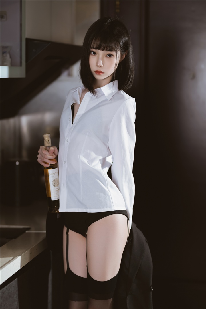 人气Coer@许岚LAN – NO.036 醉酒OL [60P2V-759MB]推荐预览图