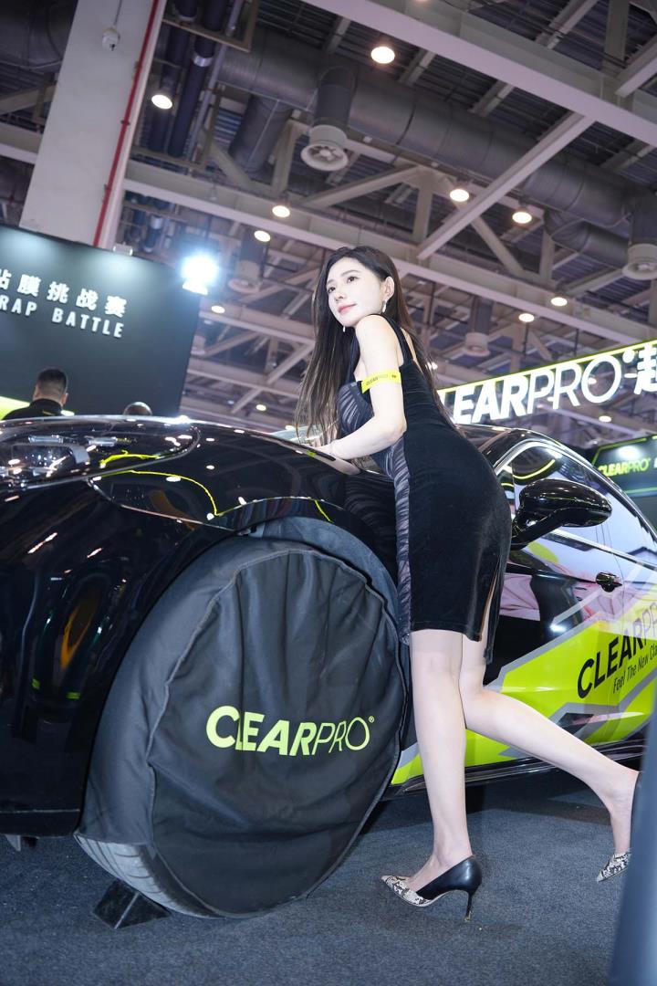 精选街拍Ⅱ作品 VOL.4324 黑色吊带裙[61P／89MB]推荐预览图