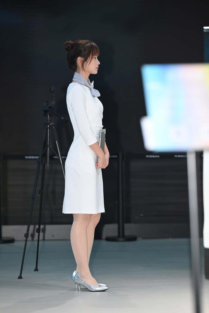 精选街拍Ⅱ作品 VOL.4335 白色制服裙[70P／124MB]推荐预览图