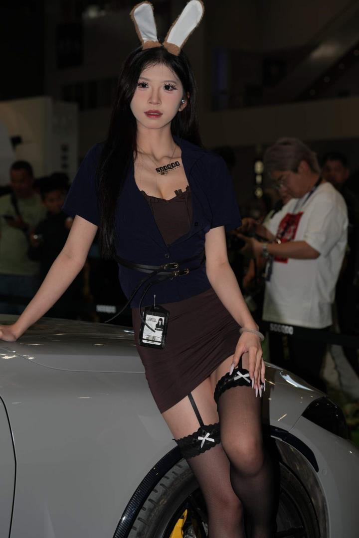 精选街拍Ⅱ作品 VOL.4496 可爱兔女郎[48P／174MB]推荐预览图